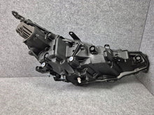 Laden Sie das Bild in den Galerie-Viewer, Frontscheinwerfer Lexus Nx II 81150-F6010 Links Scheinwerfer Headlight SCH7681140120rj