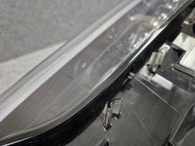 Laden Sie das Bild in den Galerie-Viewer, Frontscheinwerfer Lexus Nx II 81150-F6010 Links Scheinwerfer Headlight SCH7681140120rj