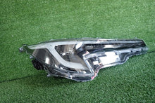 Load image into Gallery viewer, Frontscheinwerfer Toyota Corolla 81110-02X10 Rechts Scheinwerfer Headlight SCH7683294791sy
