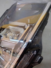 Load image into Gallery viewer, Frontscheinwerfer VW 7L1941006B Rechts Scheinwerfer Headlight SCH7685875284qv