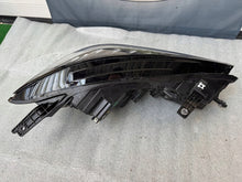 Laden Sie das Bild in den Galerie-Viewer, Frontscheinwerfer Mg LV4B13E016A Links Scheinwerfer Headlight SCH7687779241dt