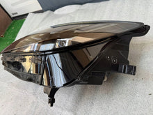 Laden Sie das Bild in den Galerie-Viewer, Frontscheinwerfer Mg LV4B13E016A Links Scheinwerfer Headlight SCH7687779241dt