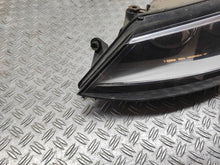 Load image into Gallery viewer, Frontscheinwerfer VW Jetta 5C7941005 Links Scheinwerfer Headlight SCH7688025155bt
