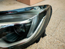 Laden Sie das Bild in den Galerie-Viewer, Frontscheinwerfer Opel Astra K 39158005 Links Scheinwerfer Headlight SCH7705857149zi