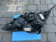 Laden Sie das Bild in den Galerie-Viewer, Frontscheinwerfer Honda Cr-V III SPP17986 33100SWWG1 Rechts Headlight SCH7706630569vj