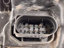 Laden Sie das Bild in den Galerie-Viewer, Frontscheinwerfer Mercedes-Benz W212 A2128205861 Rechts Scheinwerfer Headlight SCH7707993395pu
