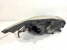Laden Sie das Bild in den Galerie-Viewer, Frontscheinwerfer Toyota Avensis 10100-17685 Links Scheinwerfer Headlight SCH7717319438en
