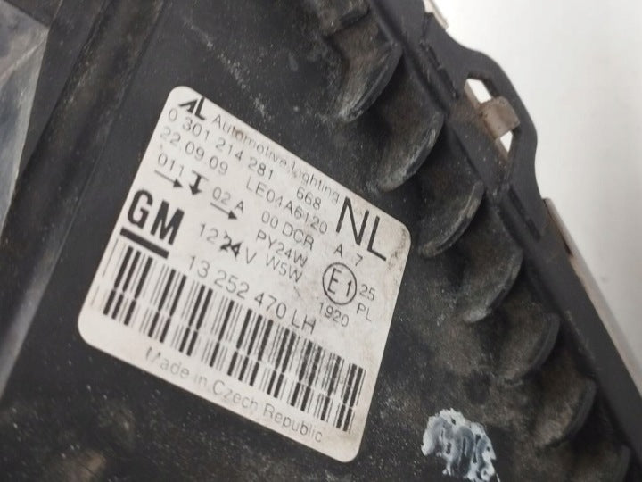 Frontscheinwerfer Opel Zafira B 13252470LH 1307329112 Links Headlight SCH7720194599cc