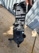 Load image into Gallery viewer, Frontscheinwerfer Renault Megane E Tech 260607213R LED Links Headlight SCH7724401302uq