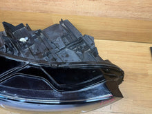 Laden Sie das Bild in den Galerie-Viewer, Frontscheinwerfer VW I 9000VF201P5C Rechts Scheinwerfer Headlight SCH7725225256uc