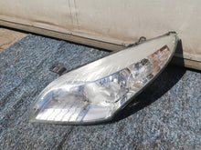 Laden Sie das Bild in den Galerie-Viewer, Frontscheinwerfer Renault Megane III 260607449R Links Scheinwerfer Headlight SCH7727906620xv