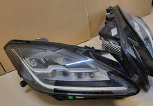 Laden Sie das Bild in den Galerie-Viewer, Frontscheinwerfer Jaguar E-Pace X540 J9C3-13W030-BC J9C3-13W029-BC Ein Satz SCH7730342217cm