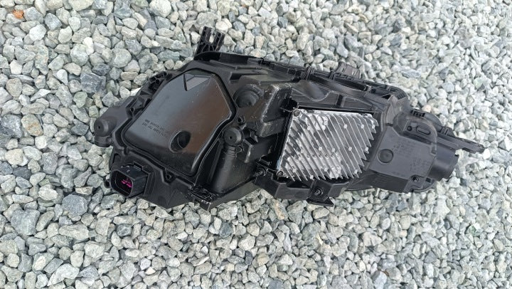 Frontscheinwerfer Audi A5 8W6941086 Rechts Scheinwerfer Headlight SCH7739314124oi