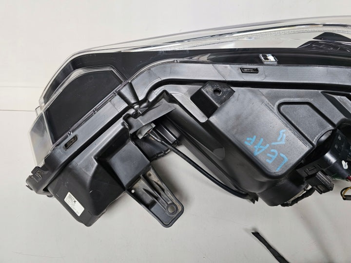 Frontscheinwerfer Nissan Leaf Ze1 260105SH0 LED Rechts Scheinwerfer Headlight SCH7742423273zj