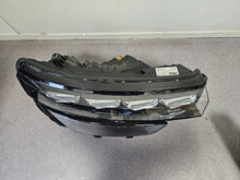 Laden Sie das Bild in den Galerie-Viewer, Frontscheinwerfer Skoda Kamiq 658941016F LED Rechts Scheinwerfer Headlight SCH7745812567cm