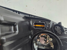 Laden Sie das Bild in den Galerie-Viewer, Frontscheinwerfer Renault Scenic 260606727R Links Scheinwerfer Headlight SCH7752964324en