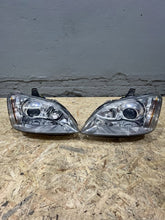 Laden Sie das Bild in den Galerie-Viewer, Frontscheinwerfer Ford C-Max 7M51-13D Xenon Ein Satz Scheinwerfer Headlight SCH7753223588bx