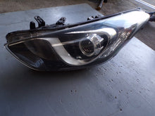 Laden Sie das Bild in den Galerie-Viewer, Frontscheinwerfer Hyundai I30 92101-A6020 Links Scheinwerfer Headlight SCH7756405720gh