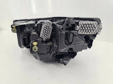 Laden Sie das Bild in den Galerie-Viewer, Frontscheinwerfer Skoda Octavia IV 5E4941036 Rechts Scheinwerfer Headlight SCH7759074661xn