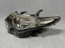 Laden Sie das Bild in den Galerie-Viewer, Frontscheinwerfer Toyota Auris 89906417 Links Scheinwerfer Headlight SCH7759863136mm