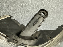 Laden Sie das Bild in den Galerie-Viewer, Frontscheinwerfer Toyota Auris 89906417 Links Scheinwerfer Headlight SCH7759863136mm