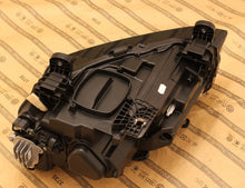 Load image into Gallery viewer, Frontscheinwerfer Audi Q2 81A941012 LED Rechts Scheinwerfer Headlight SCH7760923512lr