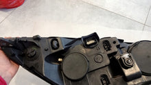 Laden Sie das Bild in den Galerie-Viewer, Frontscheinwerfer Peugeot 308 20-B498 Links Scheinwerfer Headlight SCH7761119923il