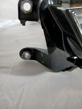 Load image into Gallery viewer, Frontscheinwerfer Jaguar M9D313W030BE Links Scheinwerfer Headlight SCH7777164216zt
