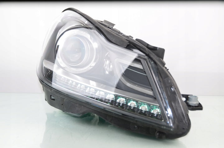 Frontscheinwerfer Mercedes-Benz W204 A2048204239 LED Rechts Headlight SCH7780765213yy