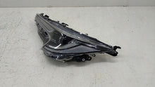 Laden Sie das Bild in den Galerie-Viewer, Frontscheinwerfer Toyota Corolla 81150-02S70 Links Scheinwerfer Headlight SCH7782713663jz