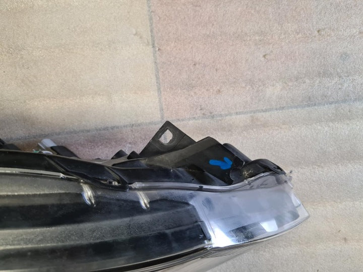 Frontscheinwerfer Toyota Yaris 811300DJ90 Rechts Scheinwerfer Headlight SCH7783885793ww