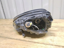 Laden Sie das Bild in den Galerie-Viewer, Frontscheinwerfer Porsche Panamera 7P5941752H Ein Stück (Rechts oder Links) SCH7791175179aw