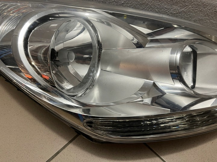 Frontscheinwerfer Kia Venga 92102-1P000 Rechts Scheinwerfer Headlight SCH7791503710sa