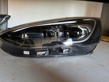 Laden Sie das Bild in den Galerie-Viewer, Frontscheinwerfer Ford Focus JX7B-13E016-AJ LED Links Scheinwerfer Headlight SCH7796990416ho