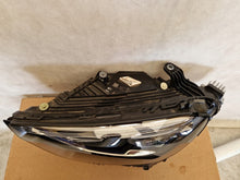 Laden Sie das Bild in den Galerie-Viewer, Frontscheinwerfer Mercedes-Benz Glc A2549066702 Links Scheinwerfer Headlight SCH7799780403mh