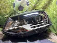 Laden Sie das Bild in den Galerie-Viewer, Frontscheinwerfer VW Transporter 7E5941015 7E5941016 Xenon Ein Satz Headlight SCH7802895918ei