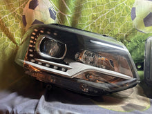 Laden Sie das Bild in den Galerie-Viewer, Frontscheinwerfer VW Transporter 7E5941015 7E5941016 Xenon Ein Satz Headlight SCH7802895918ei