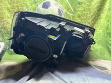 Laden Sie das Bild in den Galerie-Viewer, Frontscheinwerfer VW Transporter 7E5941015 7E5941016 Xenon Ein Satz Headlight SCH7802895918ei