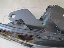 Laden Sie das Bild in den Galerie-Viewer, Frontscheinwerfer Land Rover I Sport Discovery L550 FK7213W029HG Xenon Rechts SCH7803828363so