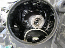 Laden Sie das Bild in den Galerie-Viewer, Frontscheinwerfer Land Rover I Sport Discovery L550 FK7213W029HG Xenon Rechts SCH7803828363so