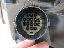 Laden Sie das Bild in den Galerie-Viewer, Frontscheinwerfer Land Rover I Sport Discovery L550 FK7213W029HG Xenon Rechts SCH7803828363so