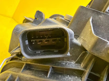 Load image into Gallery viewer, Frontscheinwerfer BMW 1 E88 E82 E87 7170291-04 Xenon Links Headlight SCH7808051763wf
