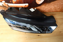 Laden Sie das Bild in den Galerie-Viewer, Frontscheinwerfer Skoda Octavia IV 5E4941016B Rechts Scheinwerfer Headlight SCH7809178566im