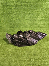Laden Sie das Bild in den Galerie-Viewer, Frontscheinwerfer Hyundai Elantra VII HL5A-4G22 Links Scheinwerfer Headlight SCH7814510409ls