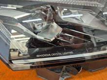 Load image into Gallery viewer, Frontscheinwerfer Skoda Octavia IV 5E4941022 Rechts Scheinwerfer Headlight SCH7820811577fx