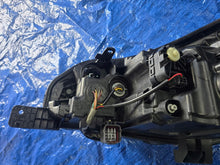 Load image into Gallery viewer, Frontscheinwerfer Subaru II Xv 84002FL120 Rechts Scheinwerfer Headlight SCH7822992490ct