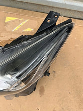 Load image into Gallery viewer, Frontscheinwerfer Mazda 3 Bm BHR251040 Links Scheinwerfer Headlight SCH7825059507is