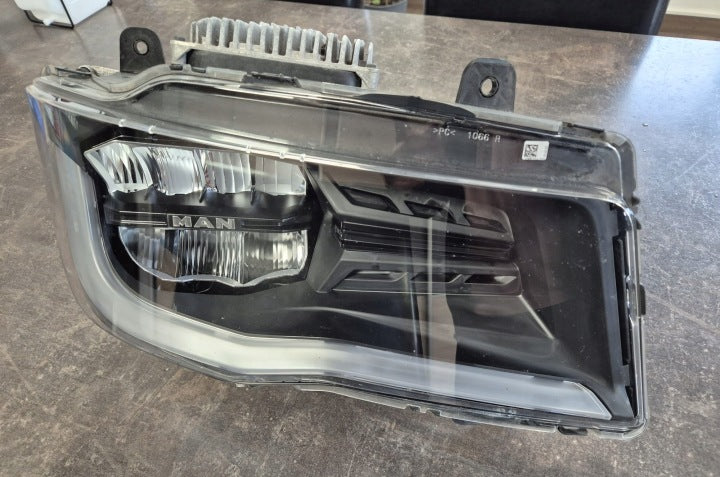 Frontscheinwerfer Man 1066514801000 81251016874 Rechts Scheinwerfer Headlight SCH7828261450cb