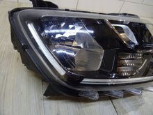 Laden Sie das Bild in den Galerie-Viewer, Frontscheinwerfer Dacia Duster 260602465R Rechts Scheinwerfer Headlight SCH7829445235dn