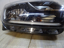 Laden Sie das Bild in den Galerie-Viewer, Frontscheinwerfer Dacia Duster 260602465R Rechts Scheinwerfer Headlight SCH7829445235dn